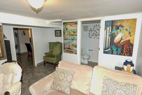 212 Garnet St, Springfield, MA 01129 photo 14