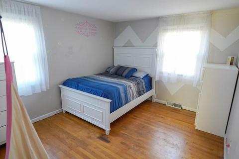 212 Garnet St, Springfield, MA 01129 photo 8