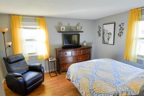 212 Garnet St, Springfield, MA 01129 photo 7