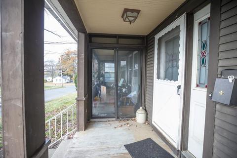 141 Moore St, Chicopee, MA 01013 photo 7