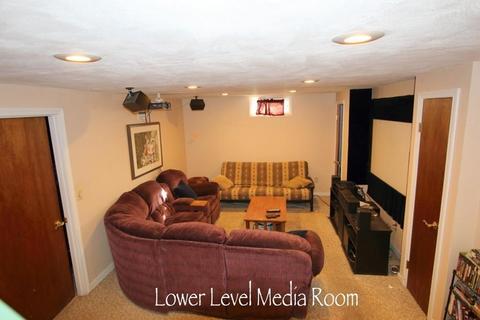 9 Lakeview Cir, Sutton, MA 01590 photo 23
