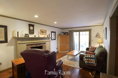 9 Lakeview Cir, Sutton, MA 01590 photo 10