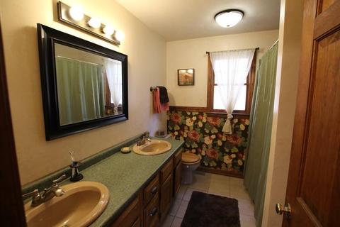 9 Lakeview Cir, Sutton, MA 01590 photo 17