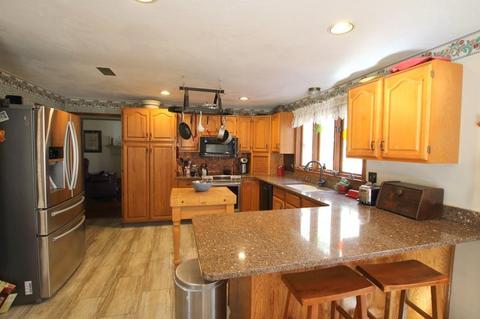 9 Lakeview Cir, Sutton, MA 01590 photo 7