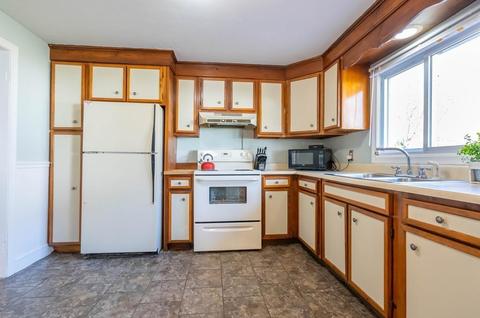 26 Brittany Rd, Springfield, MA 01151 photo 14