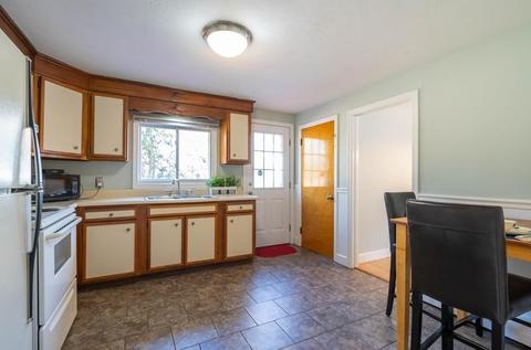 26 Brittany Rd, Springfield, MA 01151 photo 12