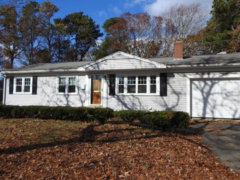 80 Walnut St, Barnstable, MA 02601 photo 1