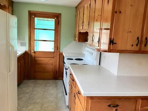 49 Venture Dr, Springfield, MA 01119 photo 2