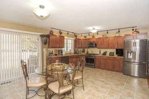 40 Alsop St, Fall River, MA 02723 photo 14