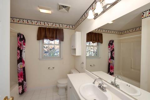 1 Knowlton Cir #1, Upton, MA 01568 photo 17