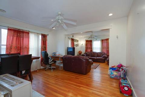 49 Pilgrim Ave, Worcester, MA 01604 photo 4