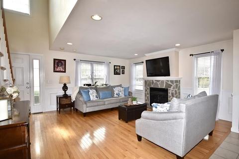 4695 N Main St #4, Fall River, MA 02720 photo 5