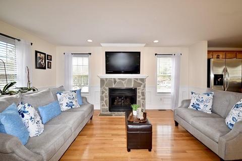 4695 N Main St #4, Fall River, MA 02720 photo 3