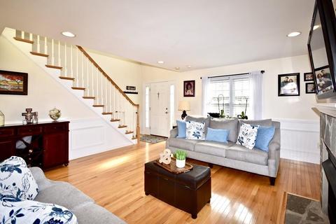 4695 N Main St #4, Fall River, MA 02720 photo 2