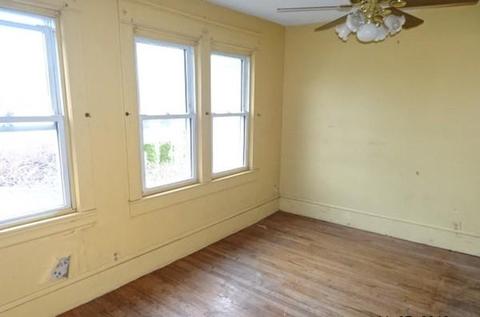 202 Northampton Ave, Springfield, MA 01109 photo 6