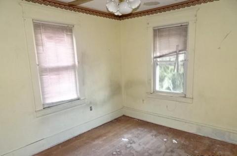 202 Northampton Ave, Springfield, MA 01109 photo 8