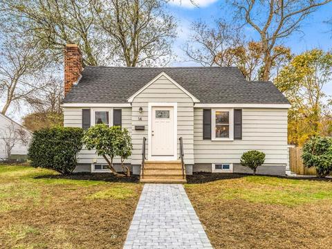 14 Willow St, Wakefield, MA 01880 photo 1