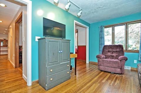 82 Pine St, Franklin, MA 02038 photo 12
