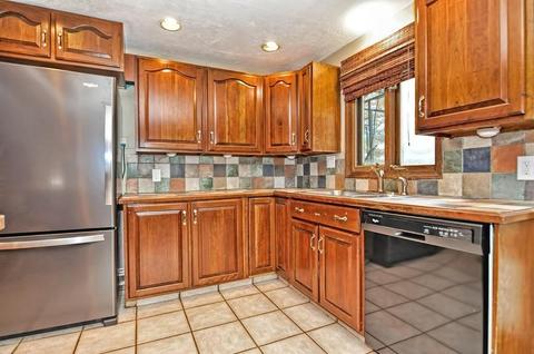 82 Pine St, Franklin, MA 02038 photo 6