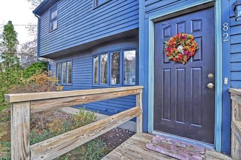 82 Pine St, Franklin, MA 02038 photo 2