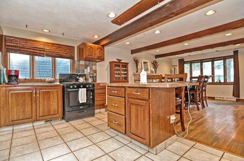 82 Pine St, Franklin, MA 02038 photo 8