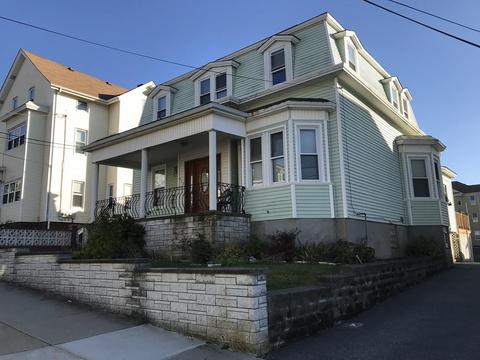 919 Middle St, Fall River, MA 02721 photo 3