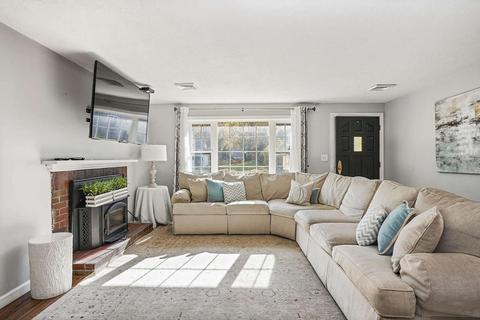 1 Bulow Rd, Hingham, MA 02043 photo 8