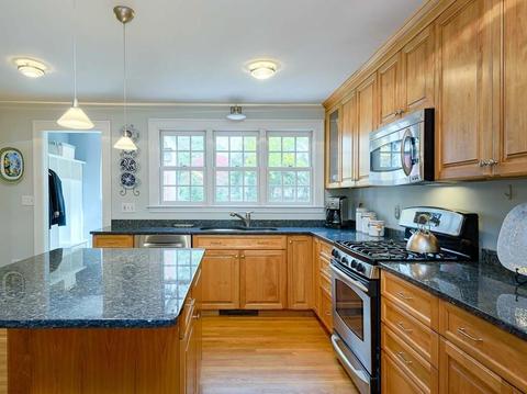 550 Webster St, Needham, MA 02494 photo 6