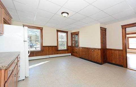 7 Camp St, Worcester, MA 01603 photo 6