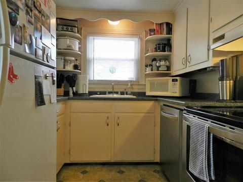 69 Gillette Cir, Springfield, MA 01118 photo 9