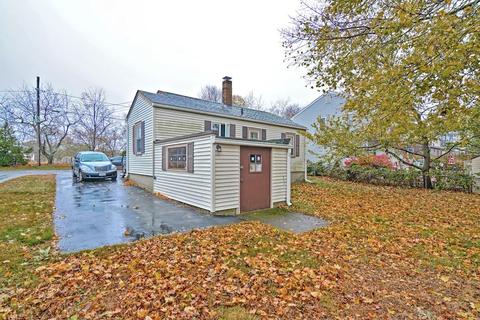 8 Collins Ave, Gloucester, MA 01930 photo 5