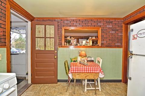 8 Collins Ave, Gloucester, MA 01930 photo 13