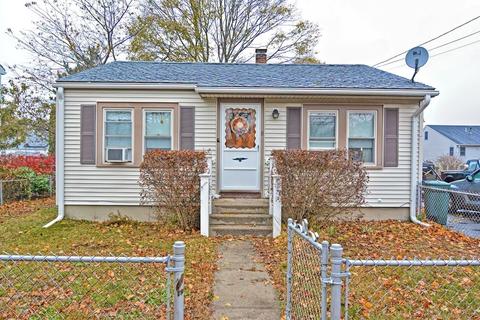8 Collins Ave, Gloucester, MA 01930 photo 2
