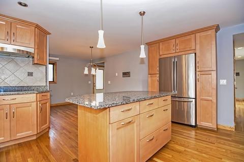 106 Pine St, Clinton, MA 01510 photo 8