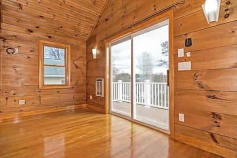106 Pine St, Clinton, MA 01510 photo 17