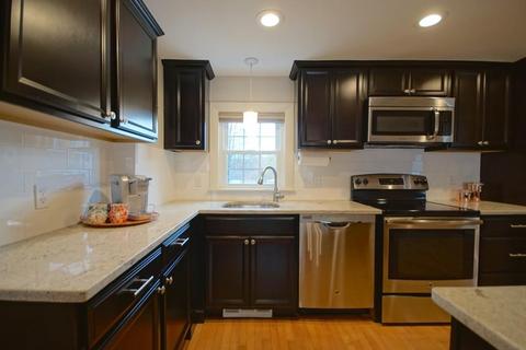 7 Edwin St, Reading, MA 01867 photo 6