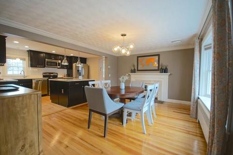 7 Edwin St, Reading, MA 01867 photo 9