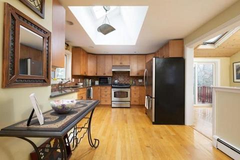 168 Needham St, Dedham, MA 02026 photo 10