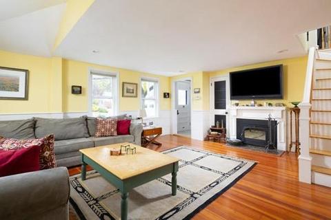 168 Needham St, Dedham, MA 02026 photo 4