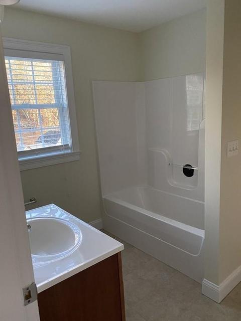 907 Meridian St, Fall River, MA 02720 photo 14