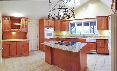 582 Main St, Acushnet, MA 02743 photo 2