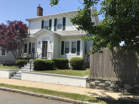 434 Rochester St, Fall River, MA 02720 photo 2