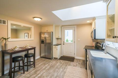 33 Macarthur Rd, Beverly, MA 01915 photo 5