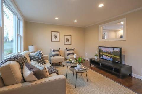33 Macarthur Rd, Beverly, MA 01915 photo 8