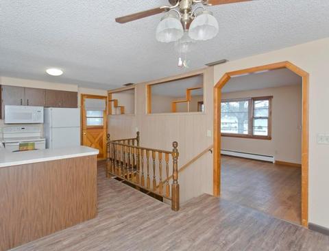 663 Pendleton Ave, Chicopee, MA 01020 photo 4
