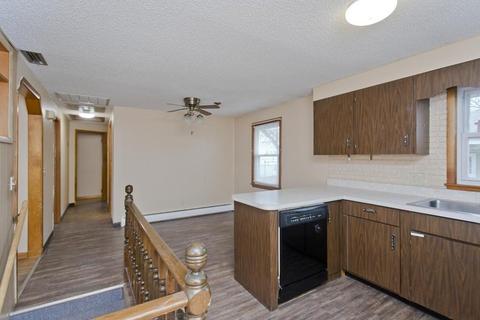 663 Pendleton Ave, Chicopee, MA 01020 photo 2