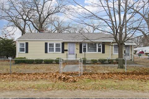 663 Pendleton Ave, Chicopee, MA 01020 photo 1