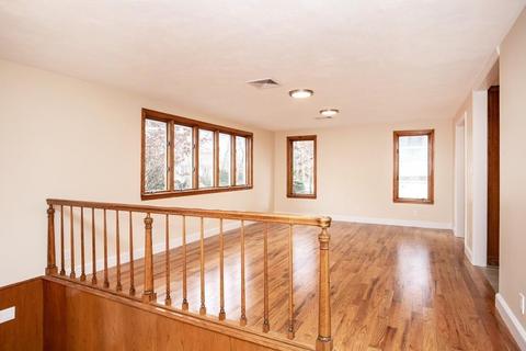 29 Pinehurst Ave, Saugus, MA 01906 photo 12