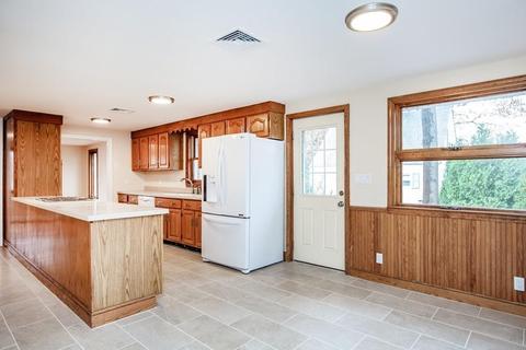 29 Pinehurst Ave, Saugus, MA 01906 photo 6