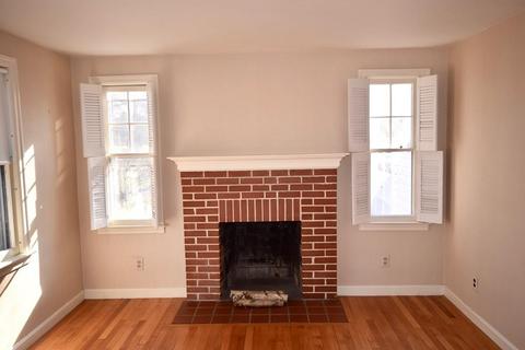 40 Old Brook Rd, Springfield, MA 01118 photo 4